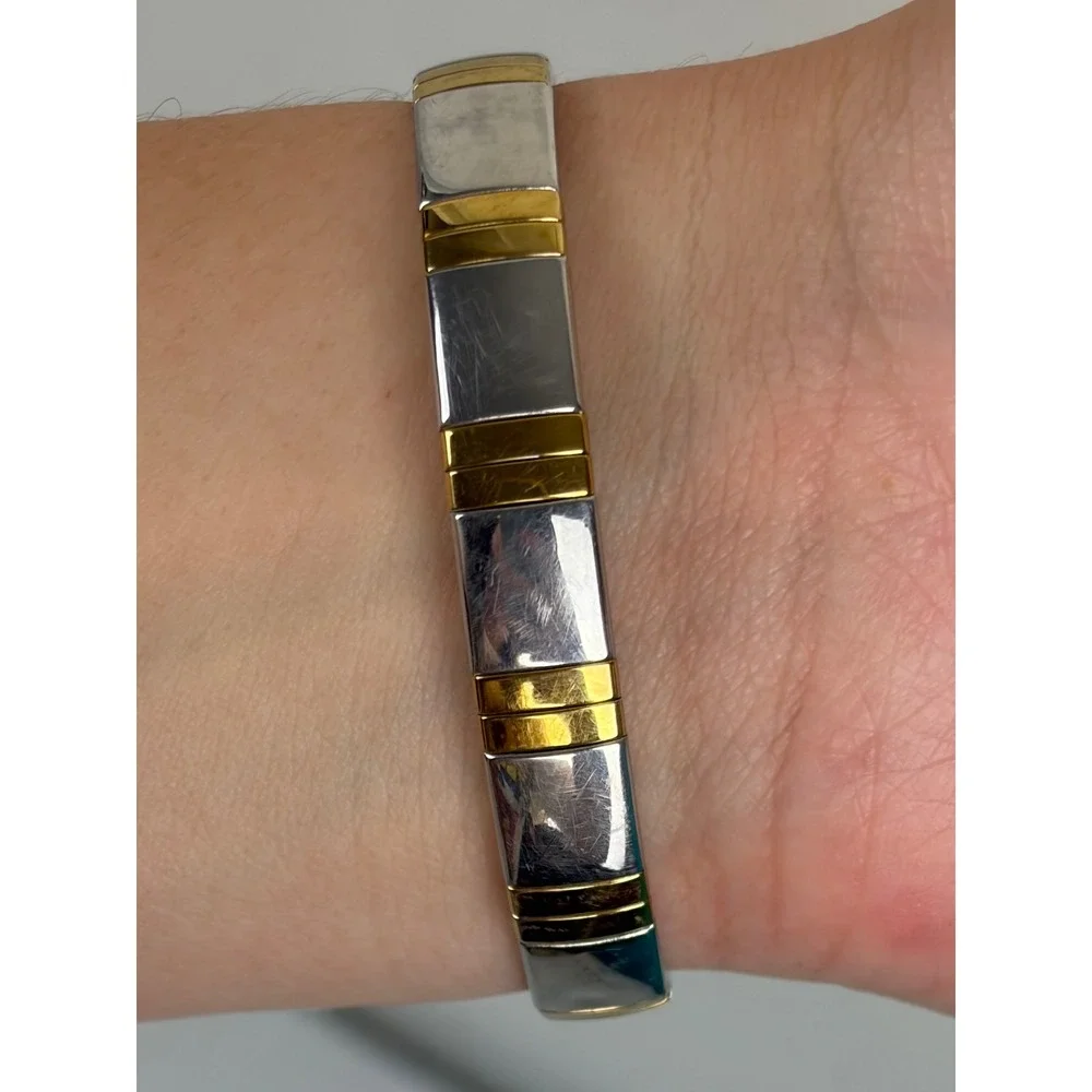 Vintage Cavatnia Timex Oval Watch 7.5